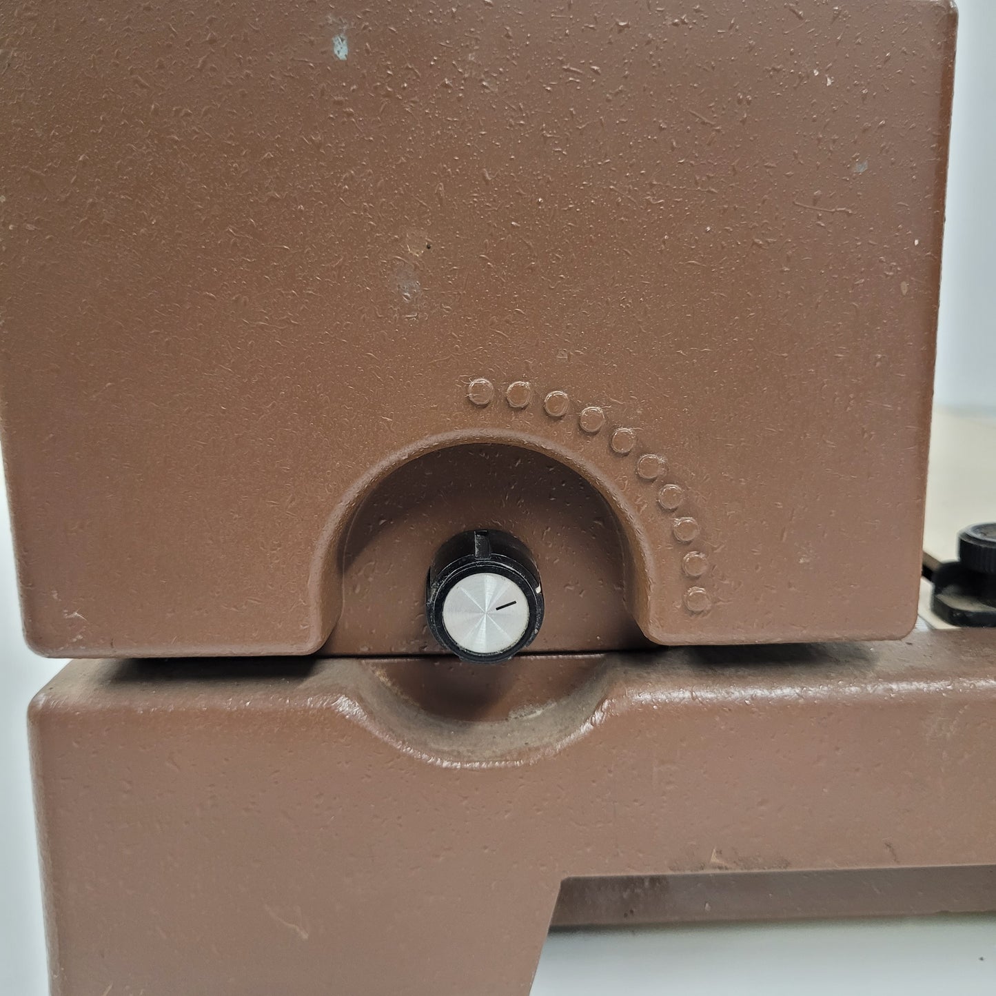 Vintage HIC HPB-210 Manual Comb Binding Machine 1987