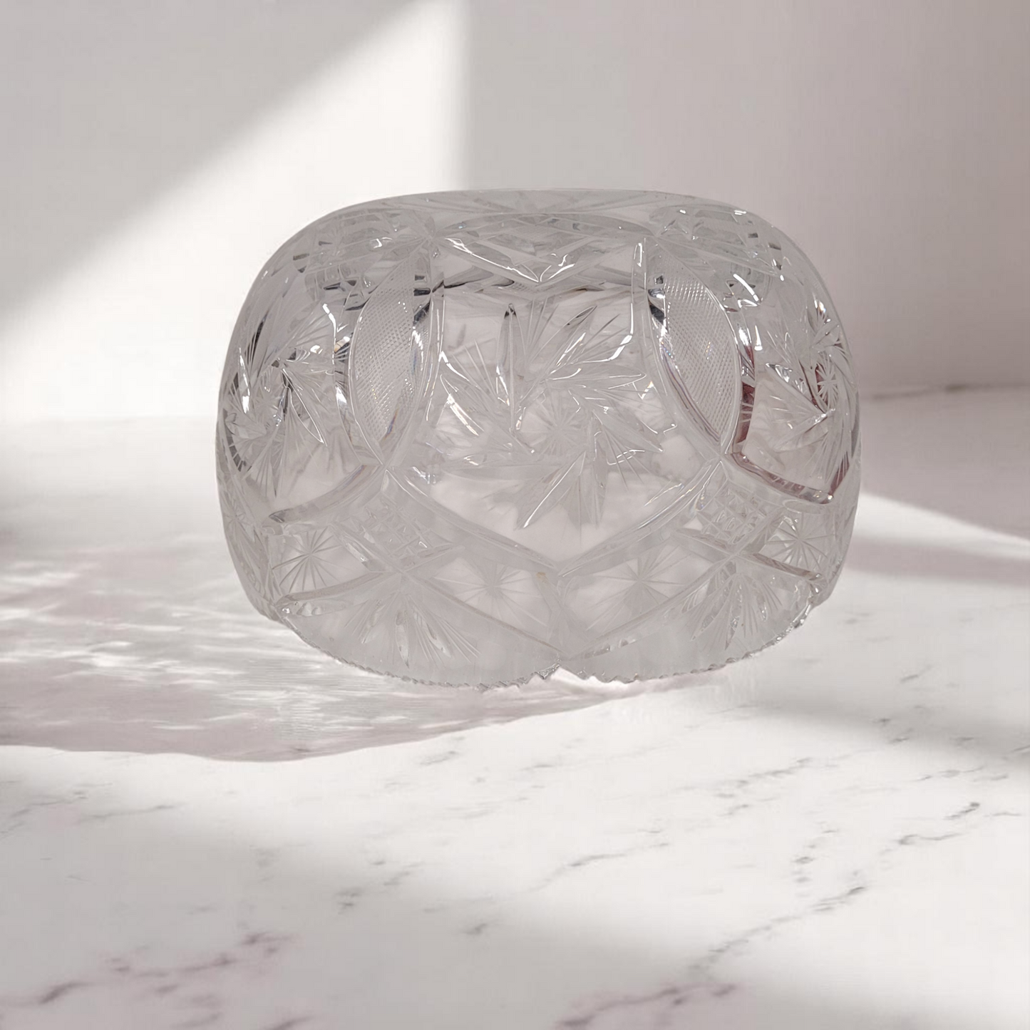 Large 8" Hand-Cut Crystal Glass Fruit Bowl Pinwheel Pattern