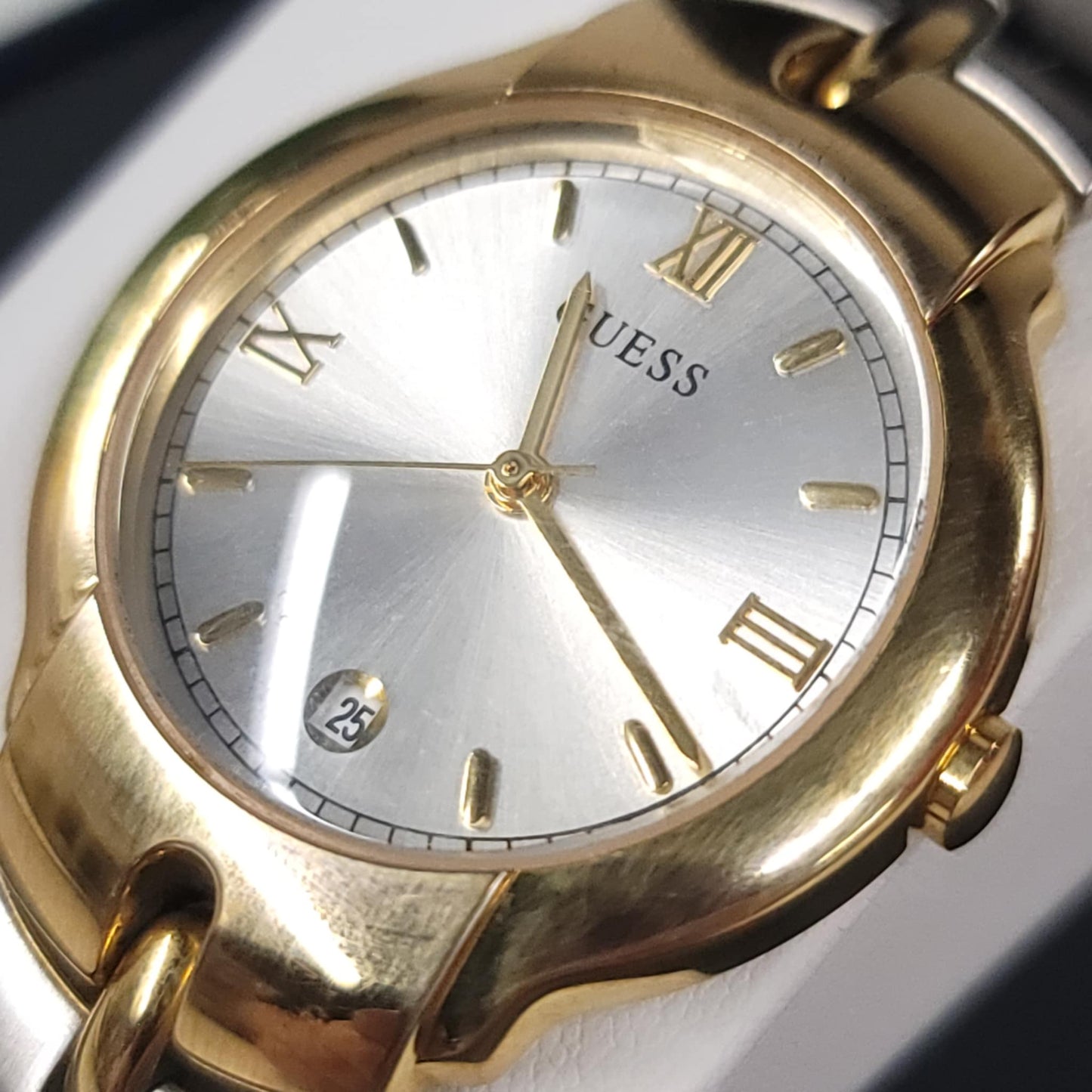 Guess P-190GL1 Women’s Quartz Watch – Gold & Stainless Steel, 35mm Case