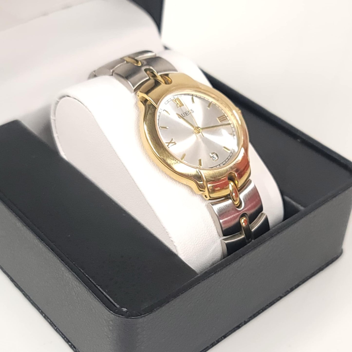 Guess P-190GL1 Women’s Quartz Watch – Gold & Stainless Steel, 35mm Case
