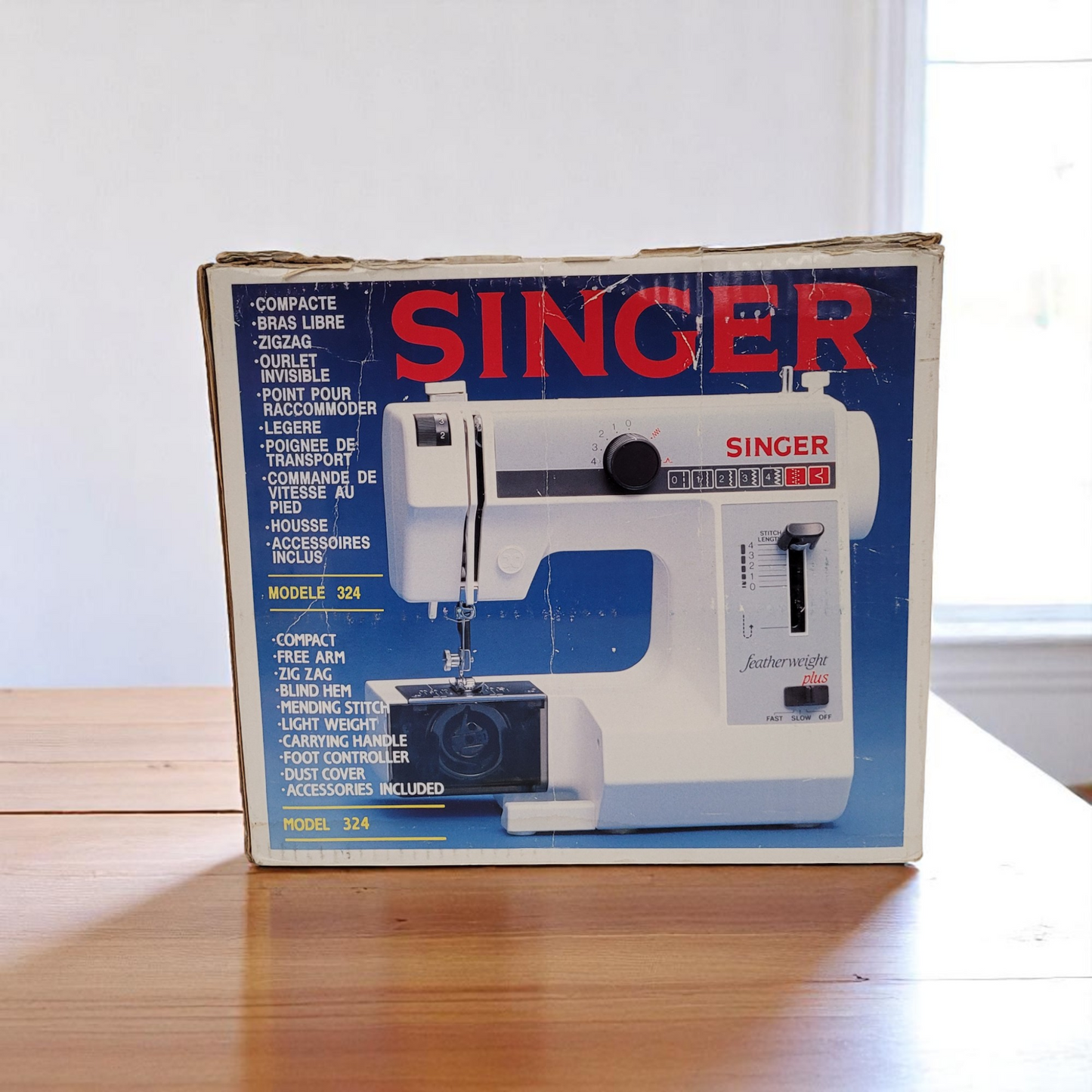 Singer Featherweight Plus Model 134 Vintage Sewing Machine With Box, Pedal And Manual