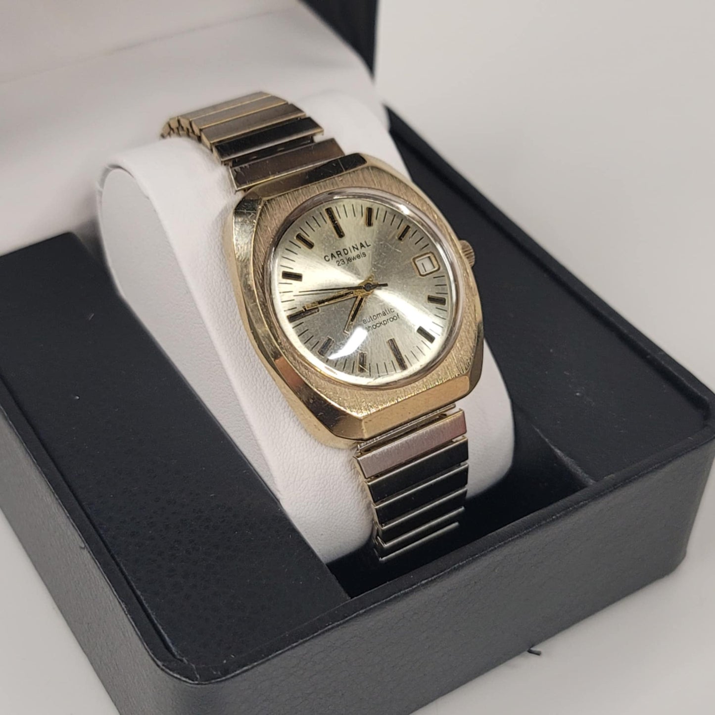 VTG Watch Cardinal 23 Jewels Mechanical Automatic Shockproof