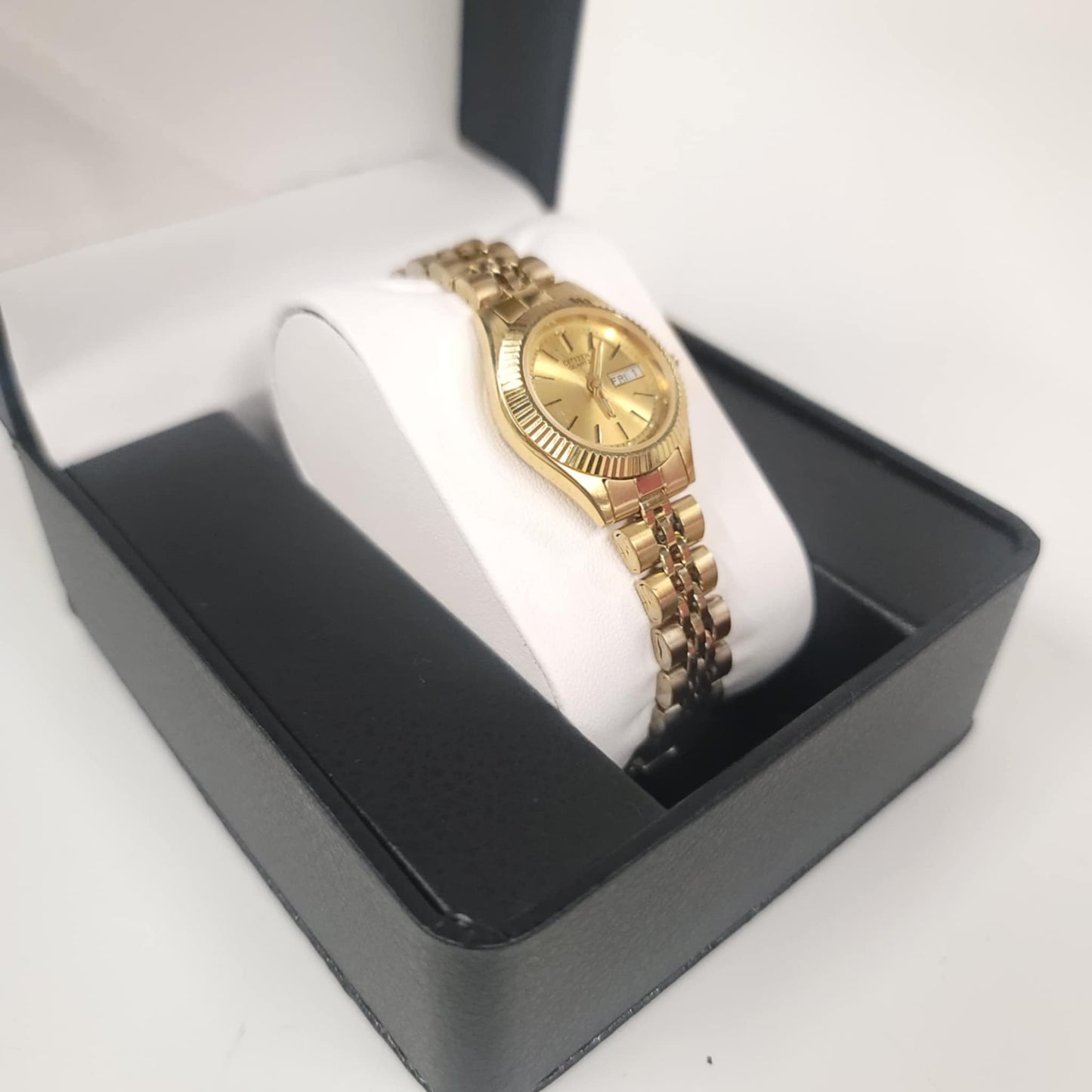 Ladies Citizen Quartz Gold Watch – GN-4W-S Day & Date