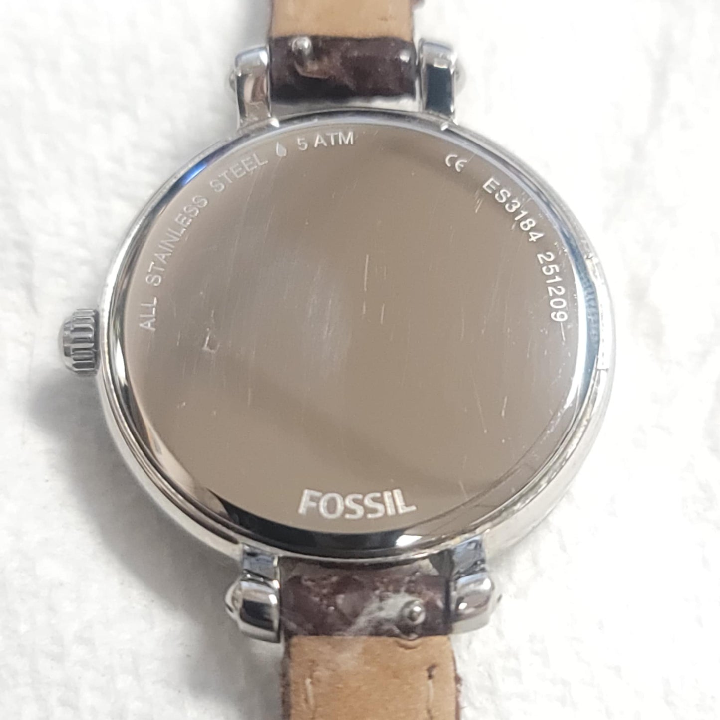 Fossil Women’s Watch ES3184 – Quartz Movement, Silver Dial, Date Display 34 MM
