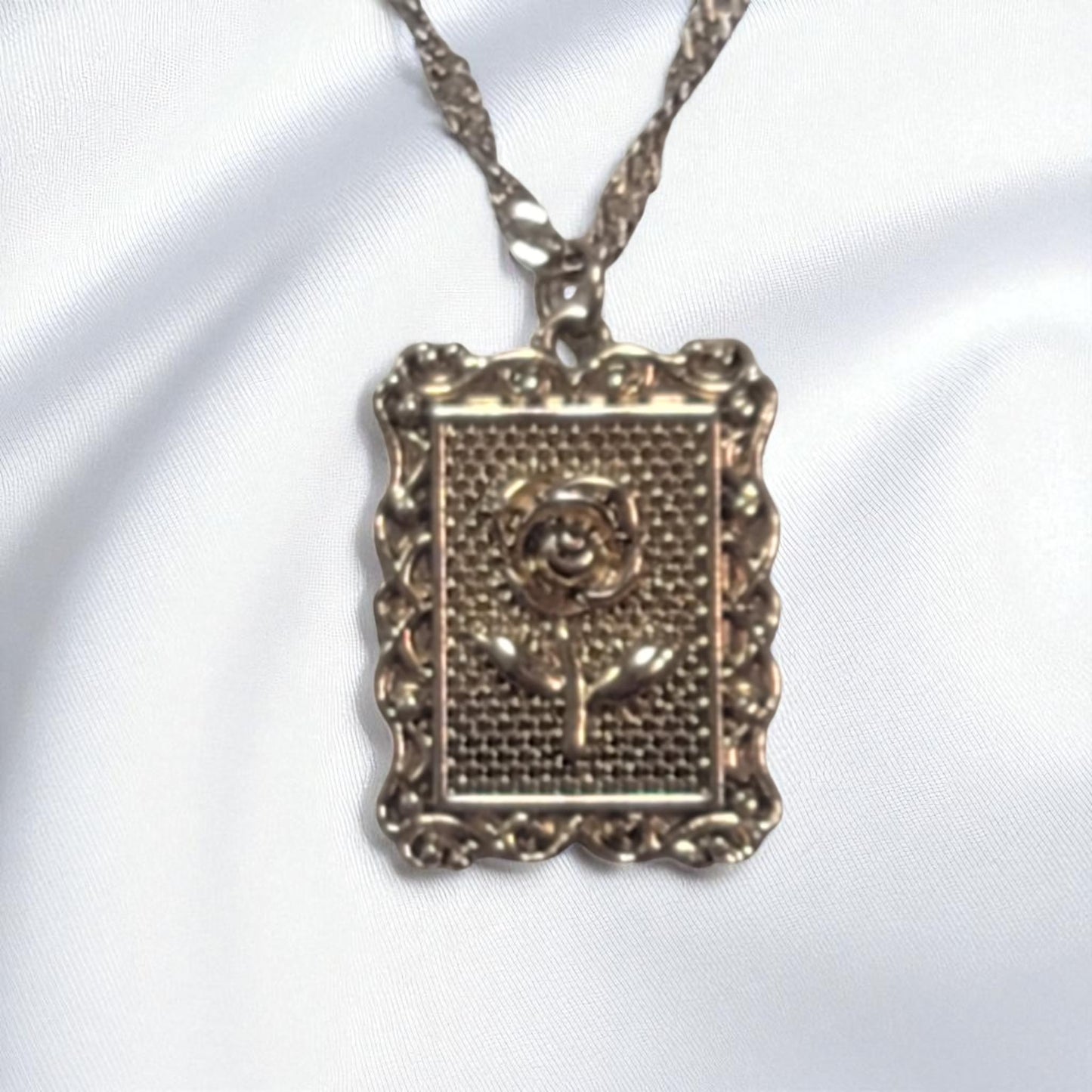Vintage Signed PLT Gold Necklace with Rose Motif Pendant – 22 Inch