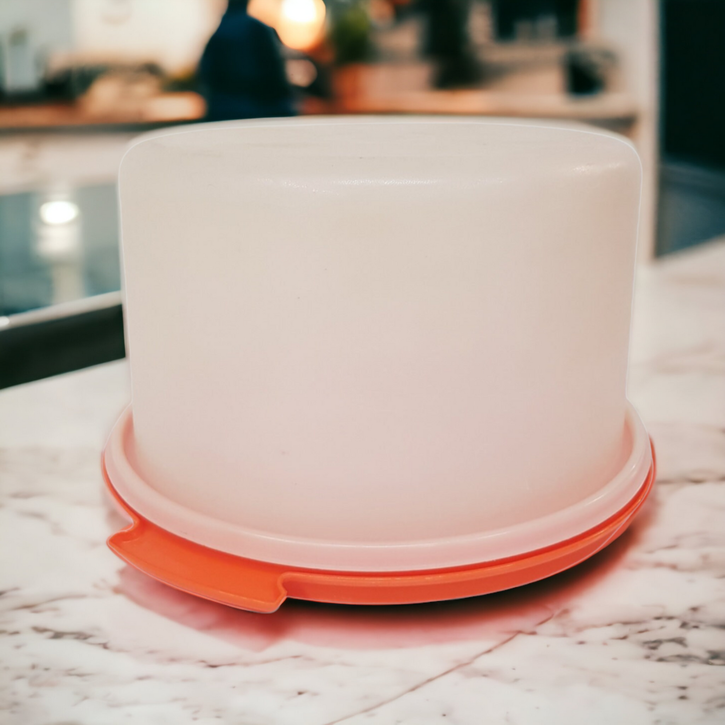Vintage Large Tupperware Cake Carrier