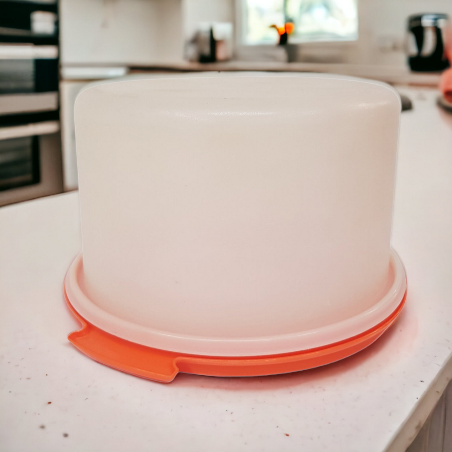 Vintage Large Tupperware Cake Carrier