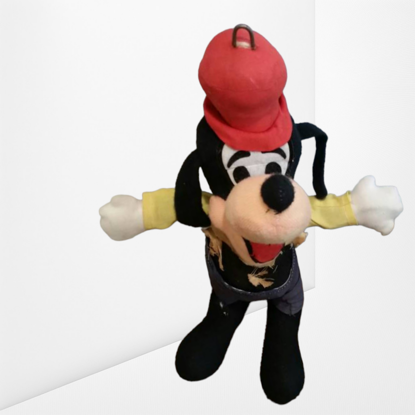 Vintage Walt Disney Goofy Doll collectible
