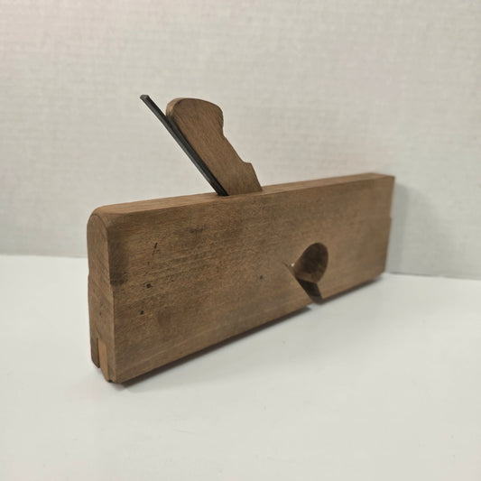 Antique Mathieson & Son 3/8" V-Groove Moulding Plane