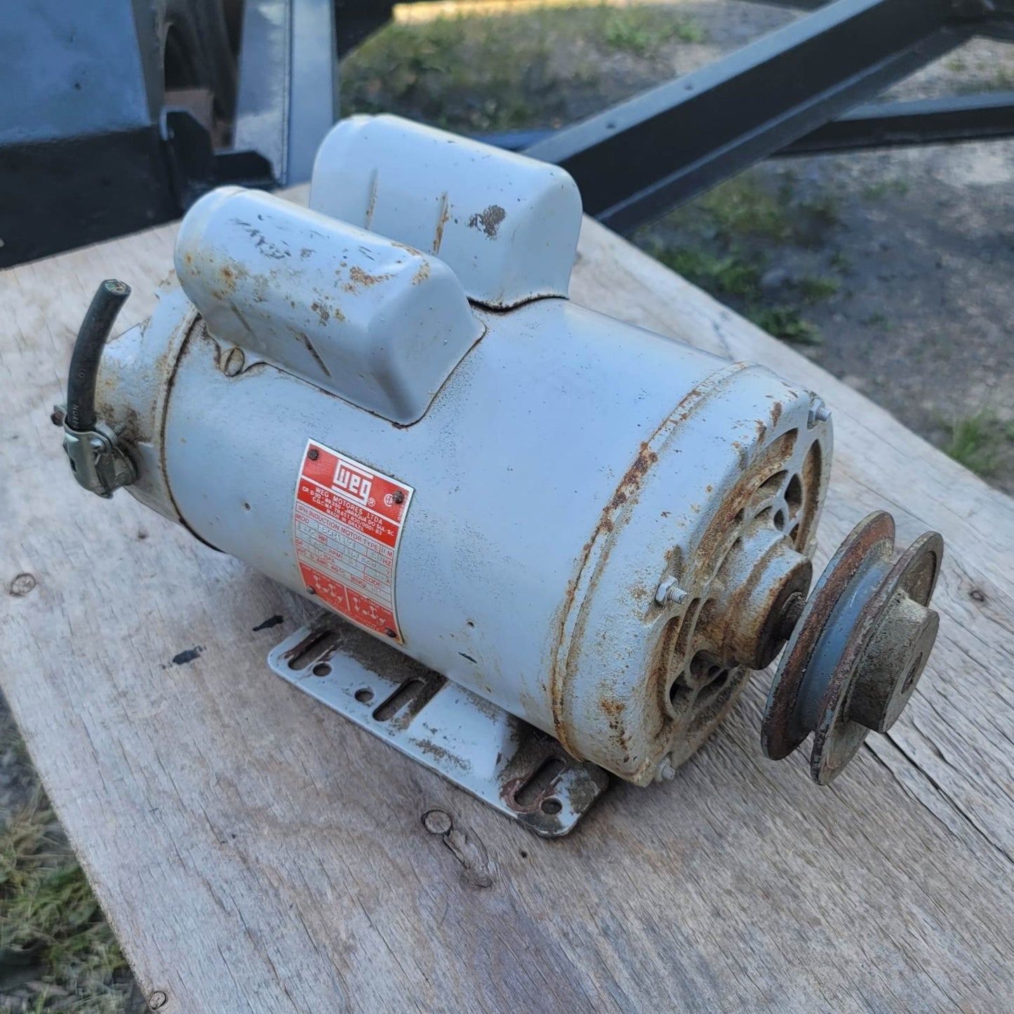 Weg Electric Motor 1-1/2 Hp 115/130 Volt Model F56H1191