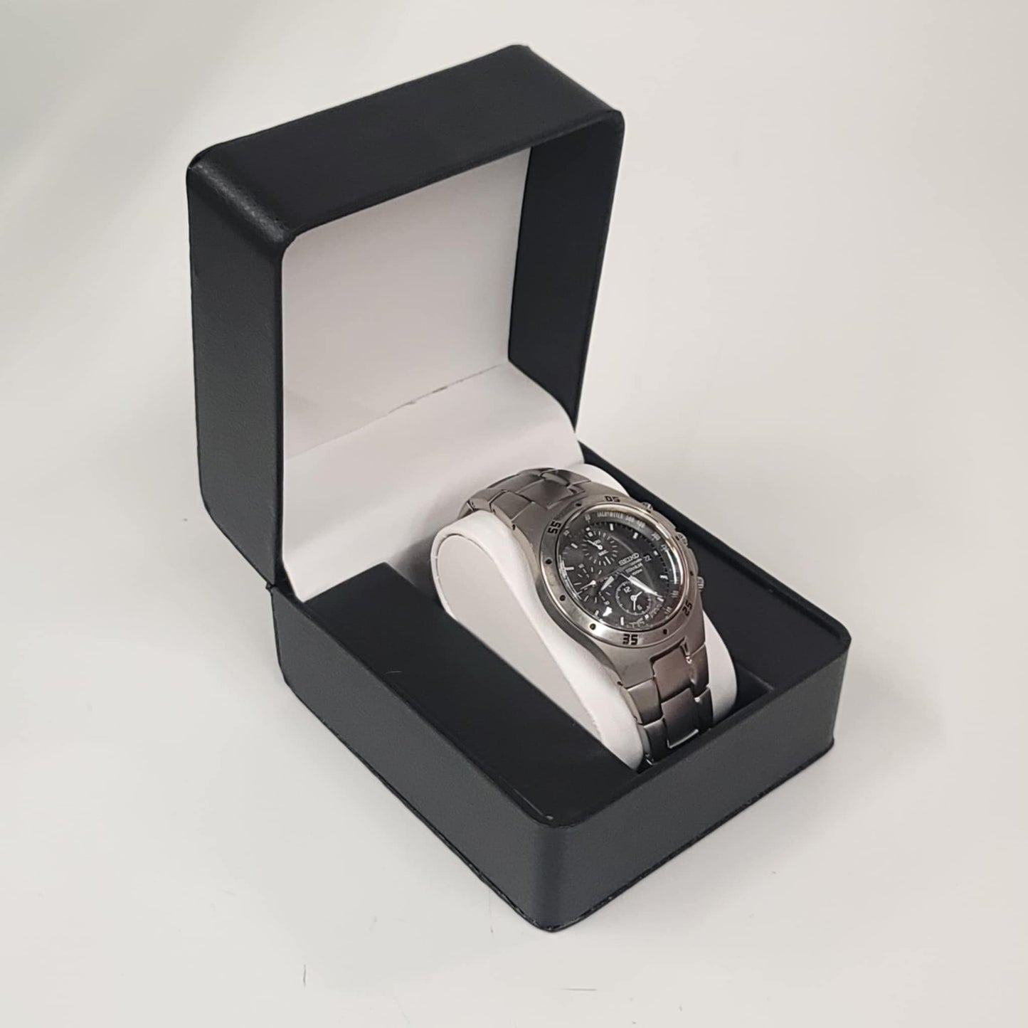 Seiko Men's Chronograph Titanium Watch – 100M Water Resistant
