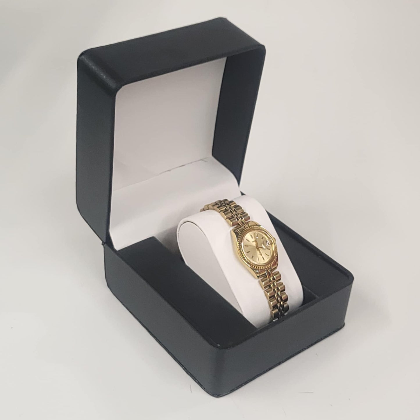 Vintage Ladies Timex Gold Watch with Date – Gently Used