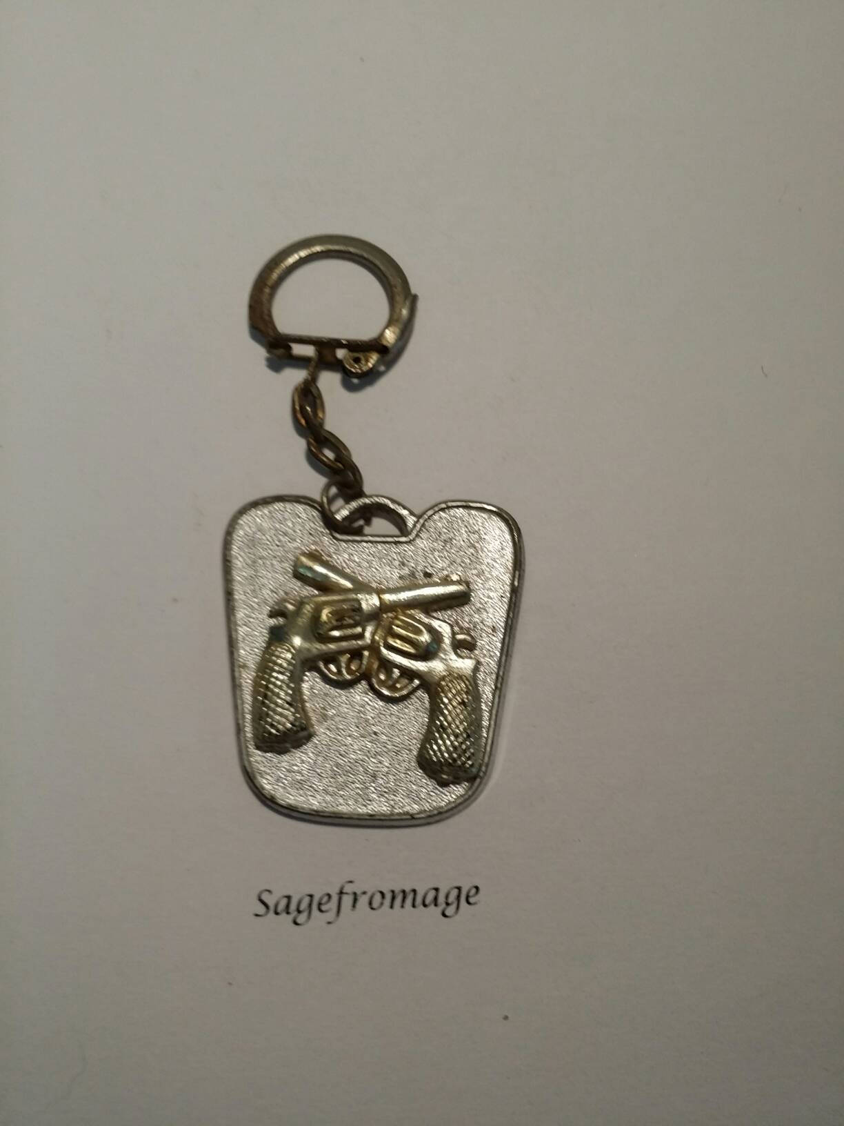 guns key chain