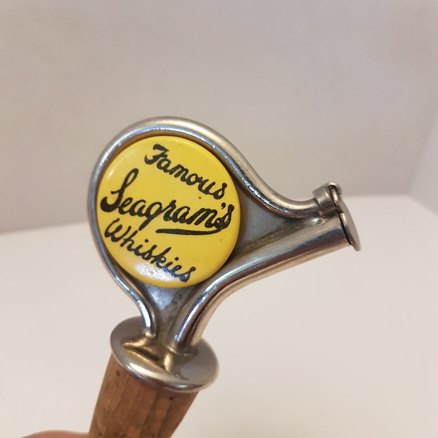 famous seagrams's whiskies bottle pourer antique