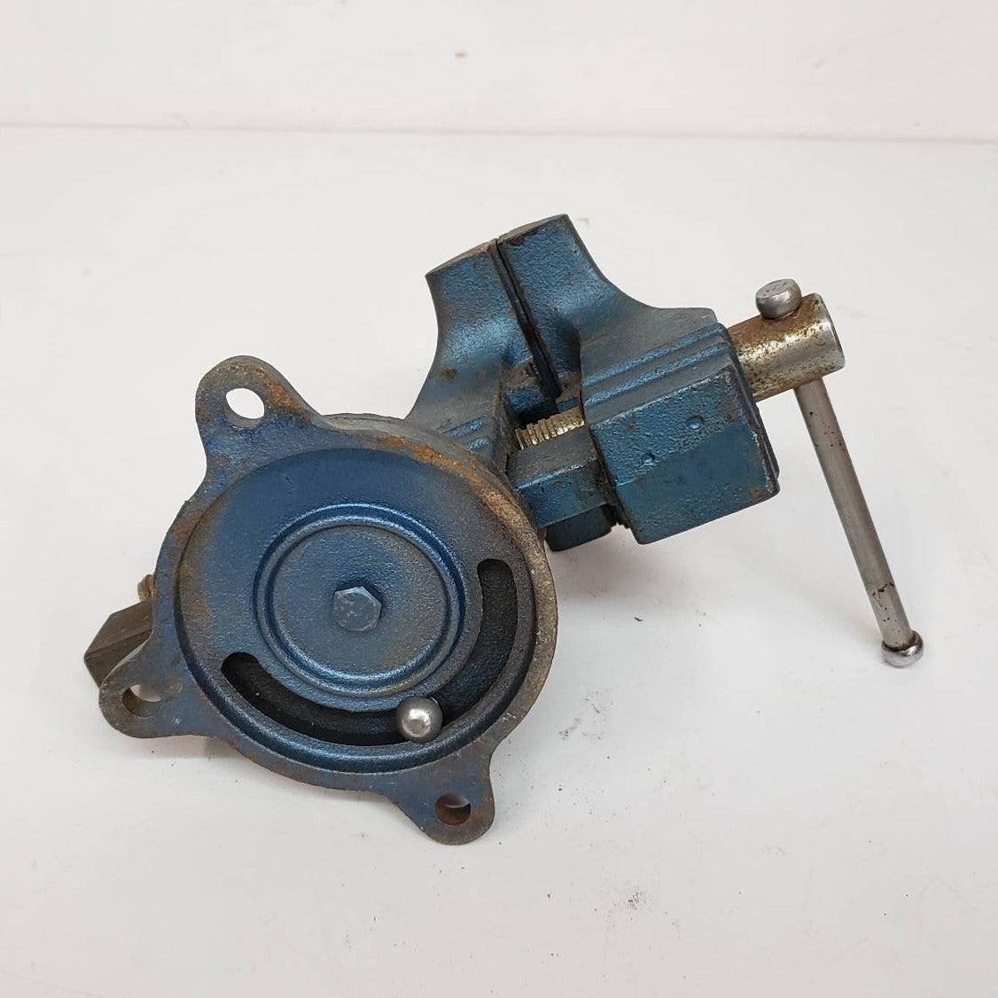 benchtop vise rotatable workbench additions