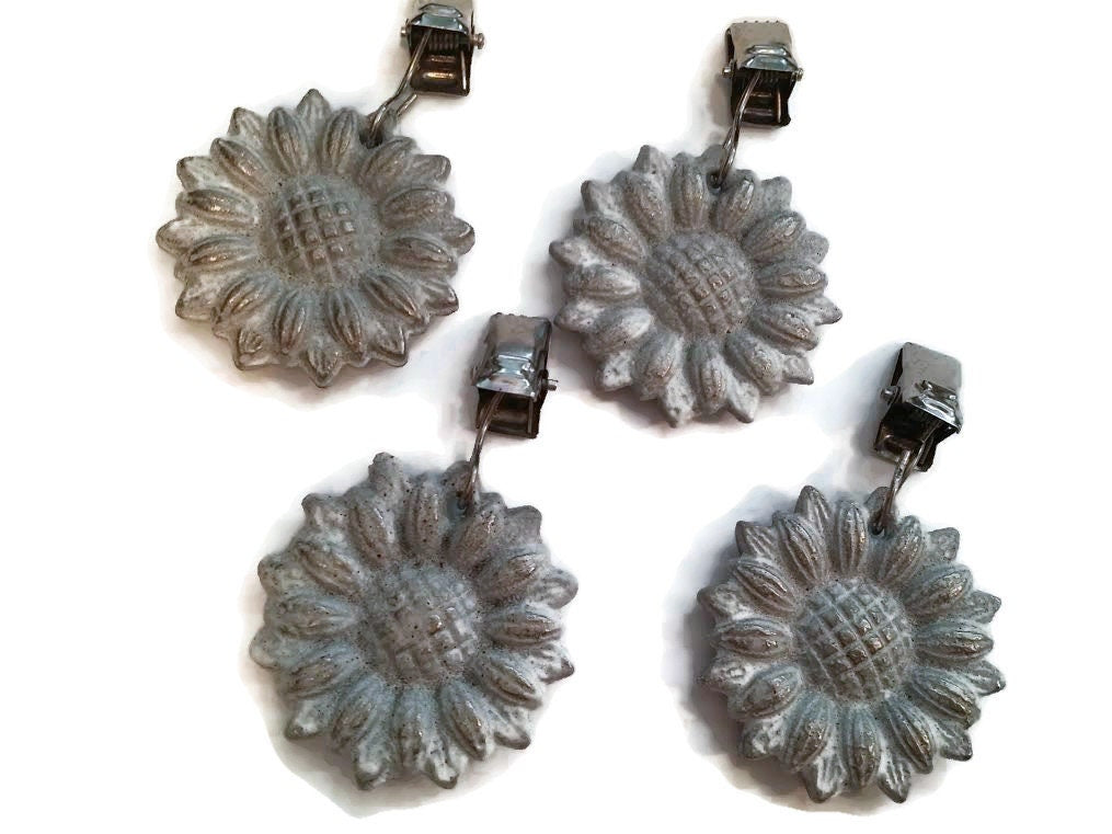 table cloth / curtain weights flowers