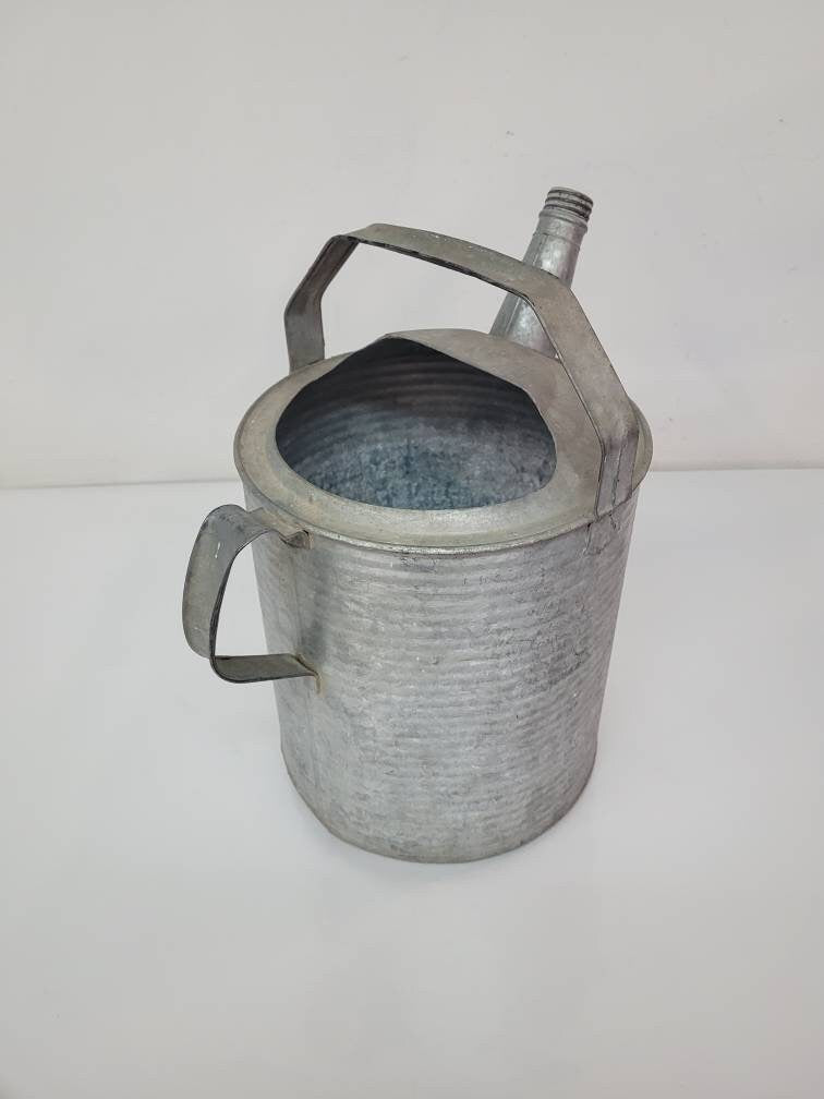 galvanized metal pouring can gsw
