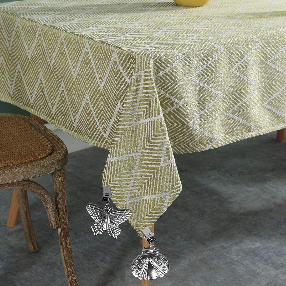 Strawberries Tablecloth Weights with Metal Clips for Outdoor Garden Party Picnic Table Covers