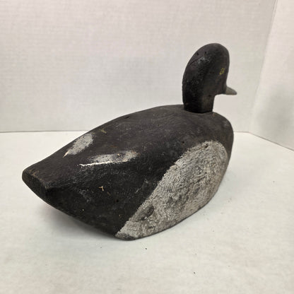primitive Folk Art hand-carved wooden hunting duck decoy