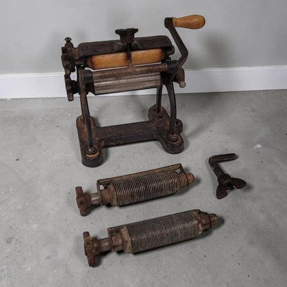 Antique Vitantonio vintage pasta maker Italian kitchen tool.
