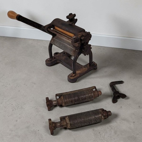 Antique Vitantonio vintage pasta maker Italian kitchen tool.
