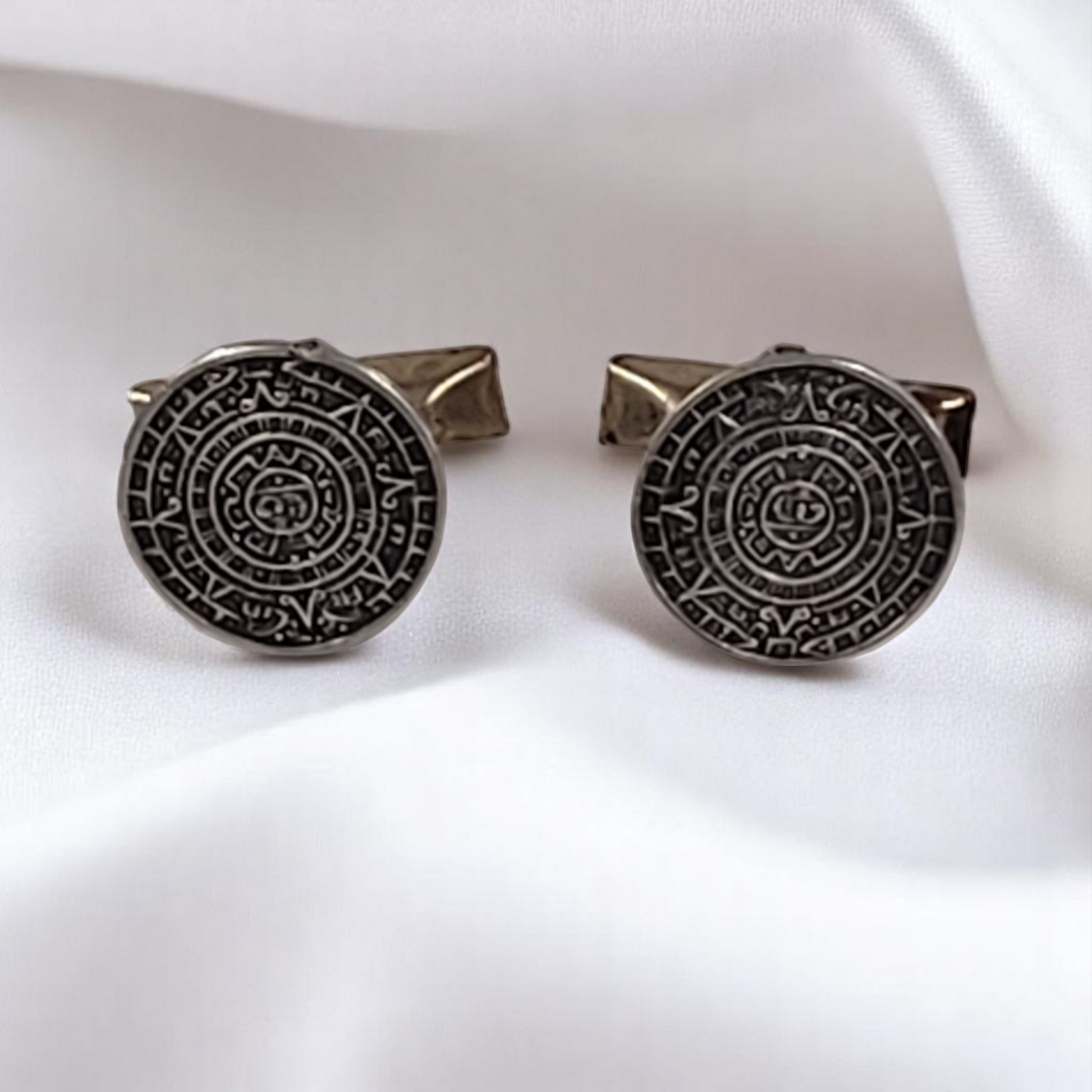 Vintage 925 Sterling Silver Aztec Coin Cuff Links
