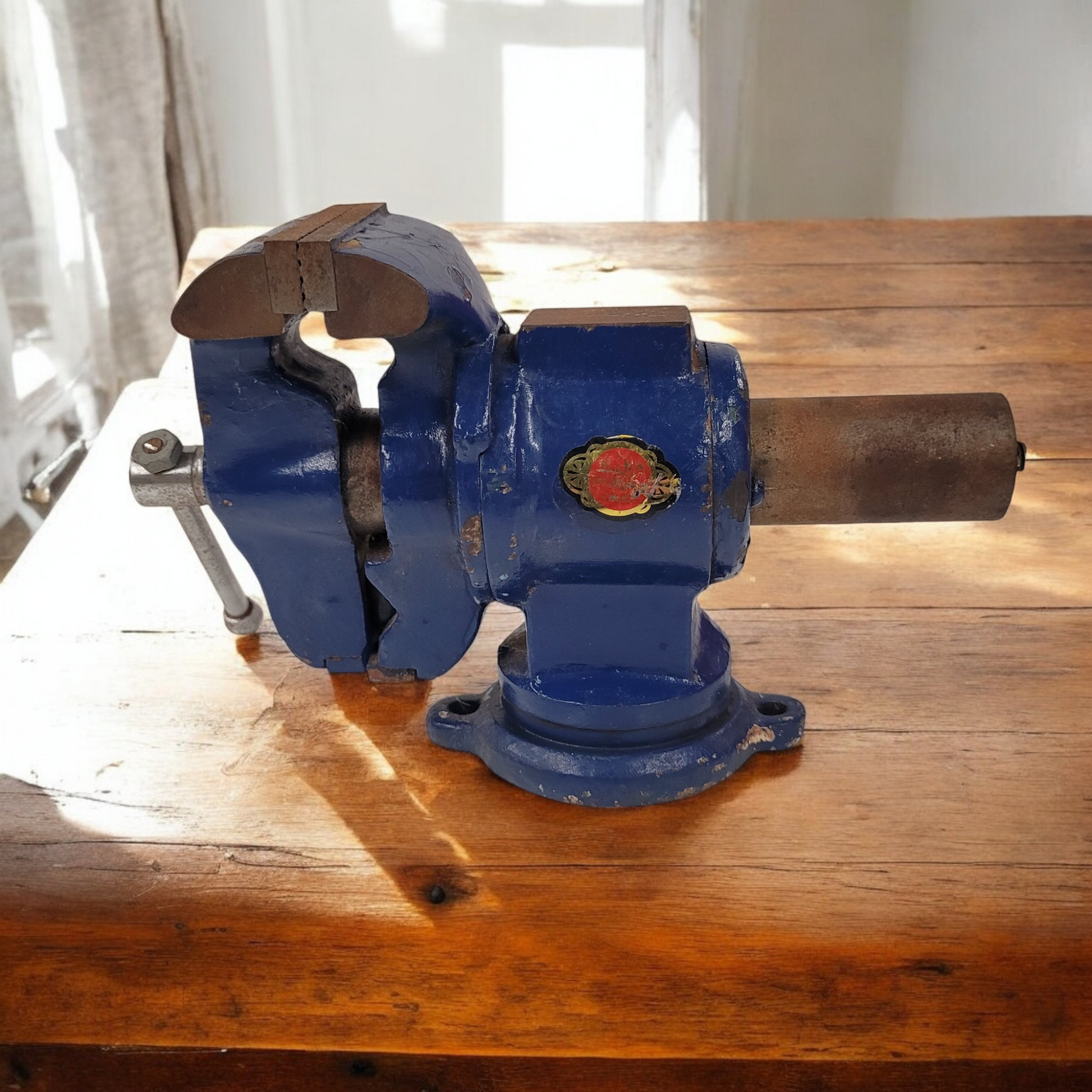 Blue Swivel Base Table Vice 2.5" Jaws