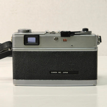 Vintage Canonet QL19 35mm film camera, compact classic rangefinder for street and film photography.