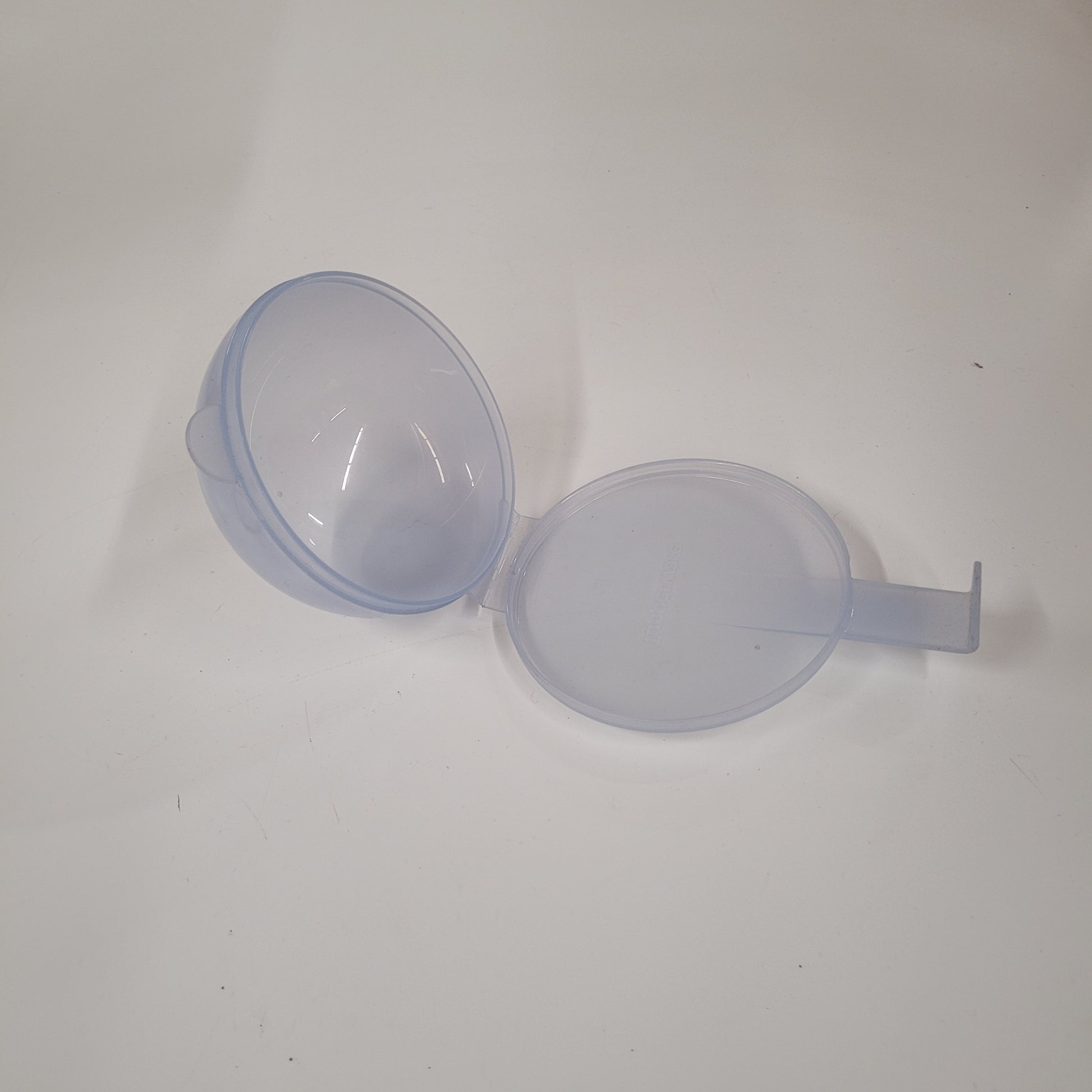 Vintage Tupperware Blue Forget Me Not Hanging Onion Tomato Citrus Keeper With Attached Lid