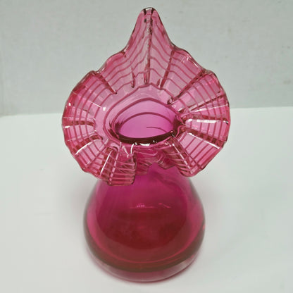 Vintage ruffled Jack-in-the-pulpit vase with white appliqué lace rim
