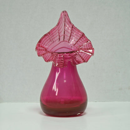 Vintage ruffled Jack-in-the-pulpit vase with white appliqué lace rim
