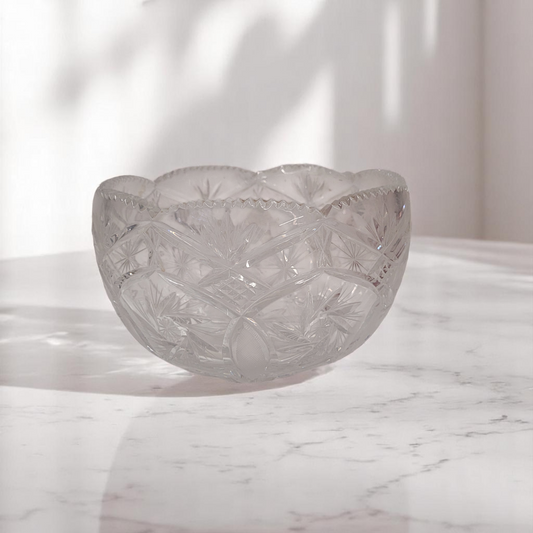Large 8" Hand-Cut Crystal Glass Fruit Bowl Pinwheel Pattern 