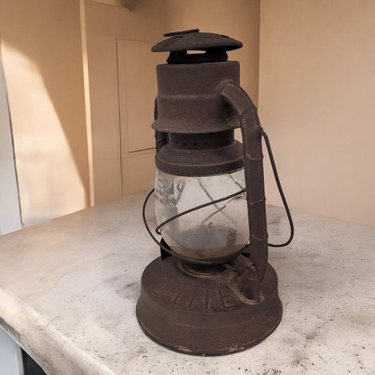 Antique Dietz No 2 D-Lite Lantern With Globe
