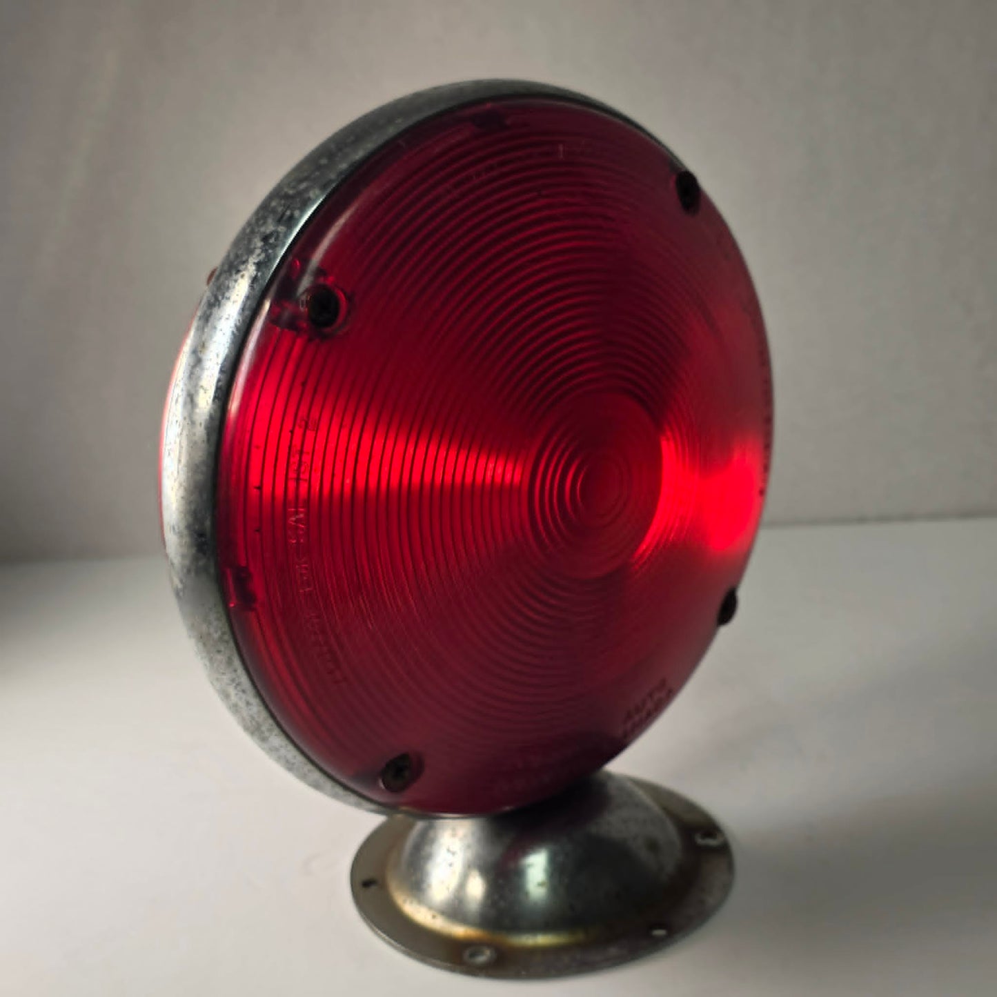 Antique Dominion Auto railway signal light with original double red lenses.