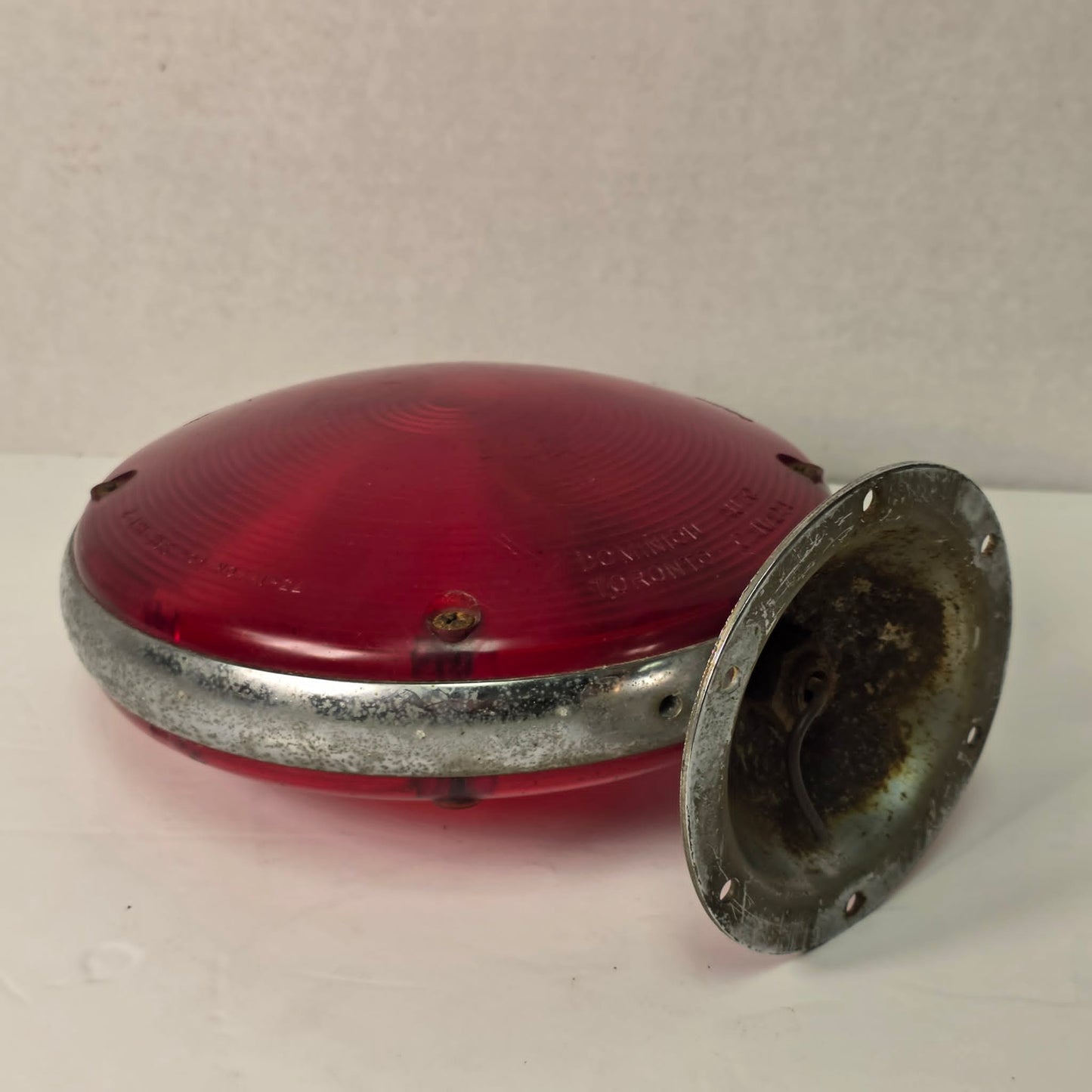 Antique Dominion Auto railway signal light with original double red lenses.