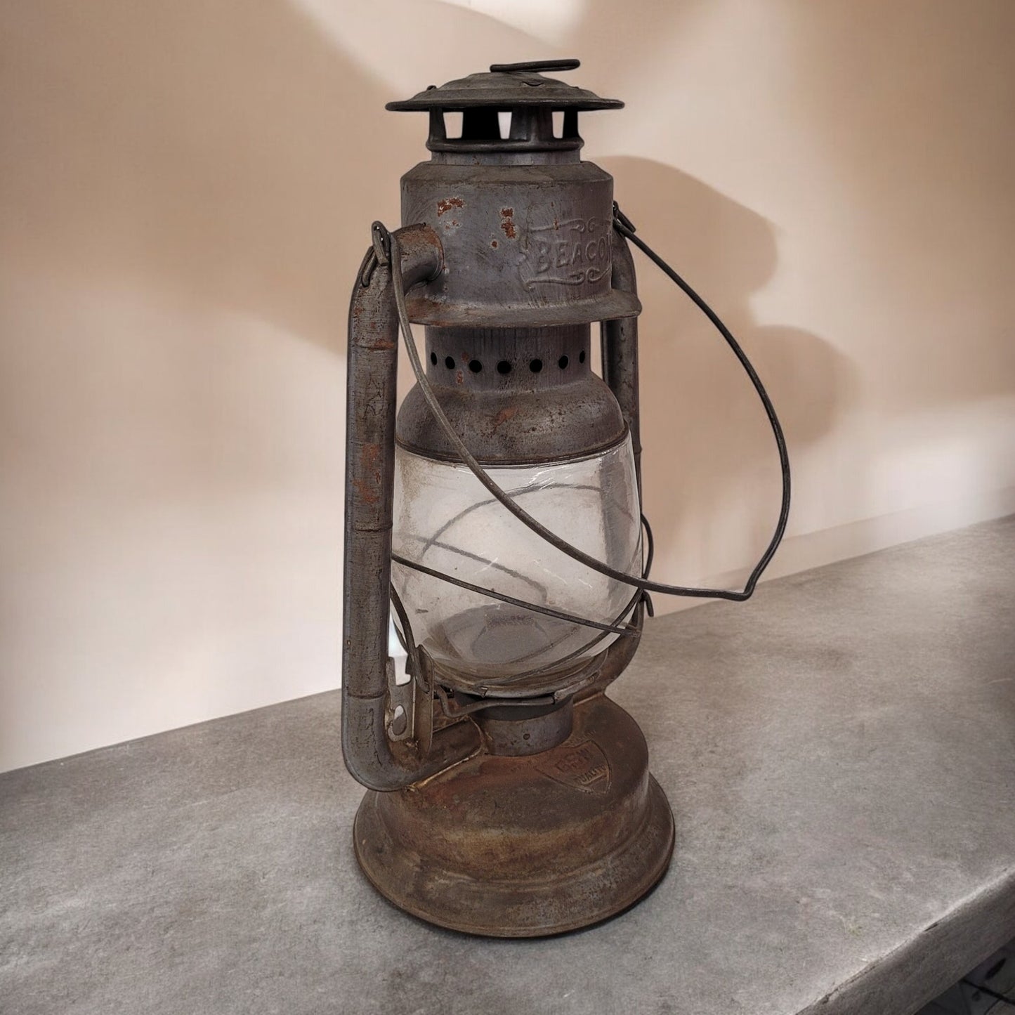Antique Grey Beacon GSW Wind Proof Barn Lantern Made In Canada With Globe