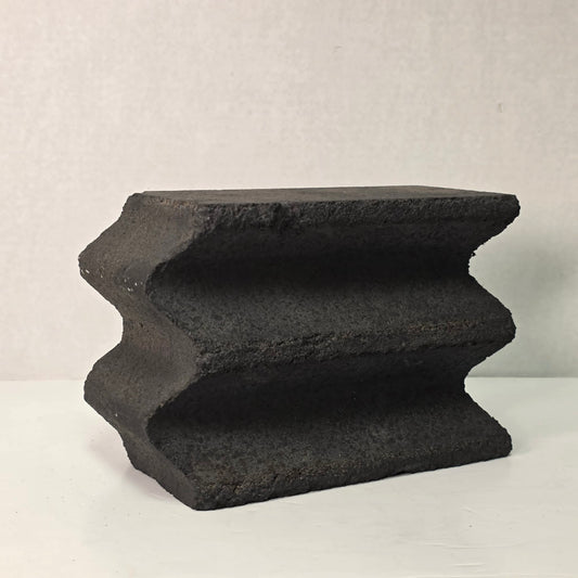 Heavy-duty iron swage block for precise metal shaping, 28 lbs.