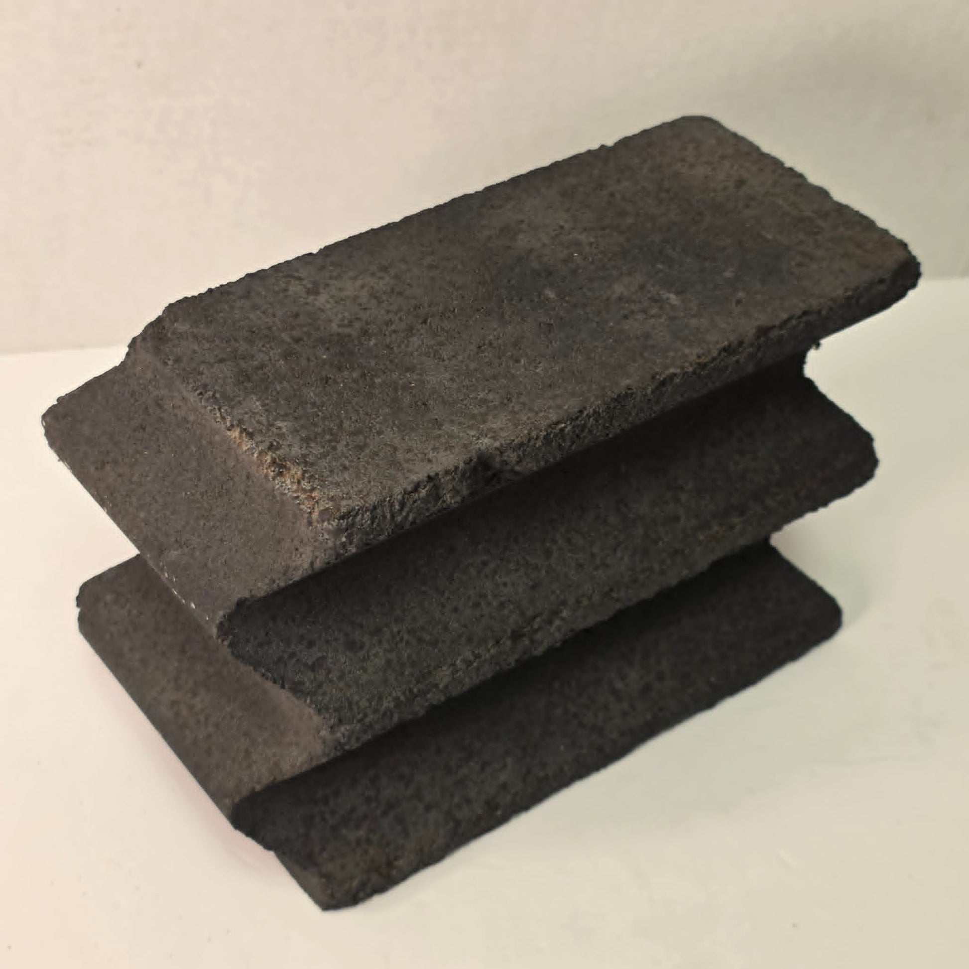 Heavy-duty iron swage block for precise metal shaping, 28 lbs.