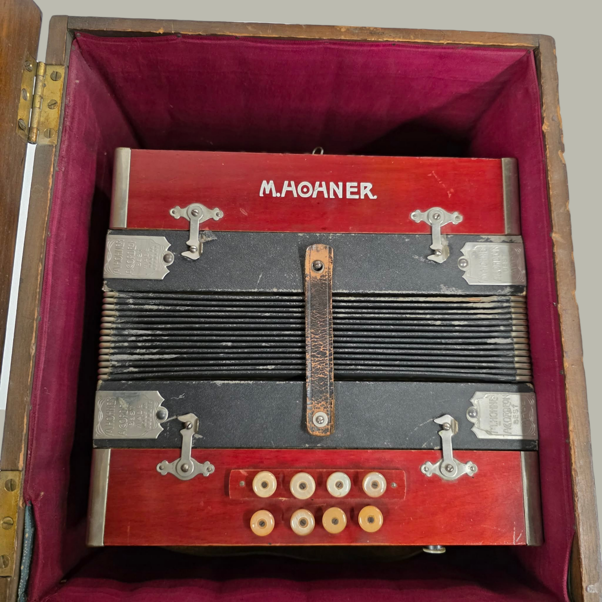 Antique M. Hohner 8-Bass Button Accordion – G-C Chord