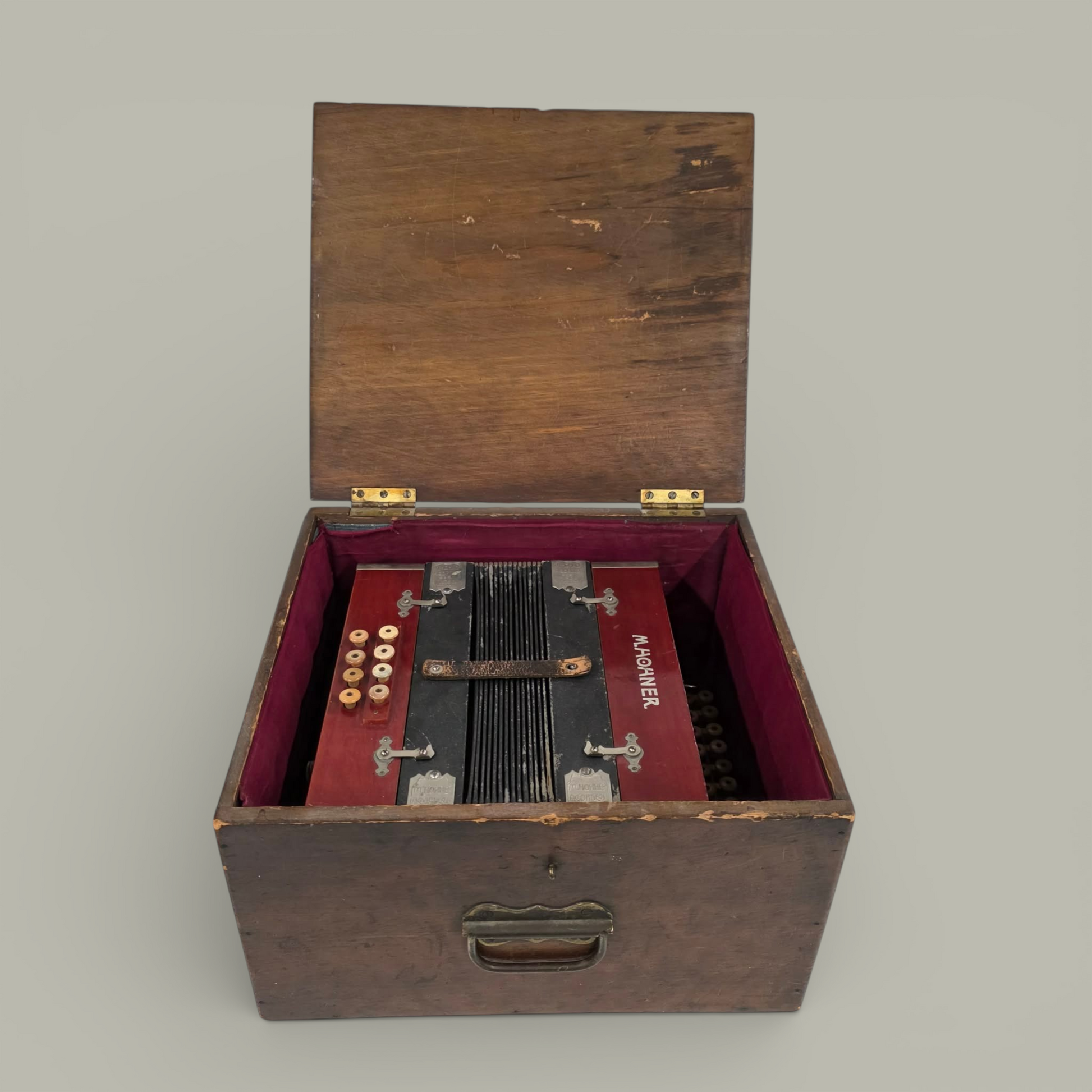 Antique M. Hohner 8-Bass Button Accordion – G-C Chord