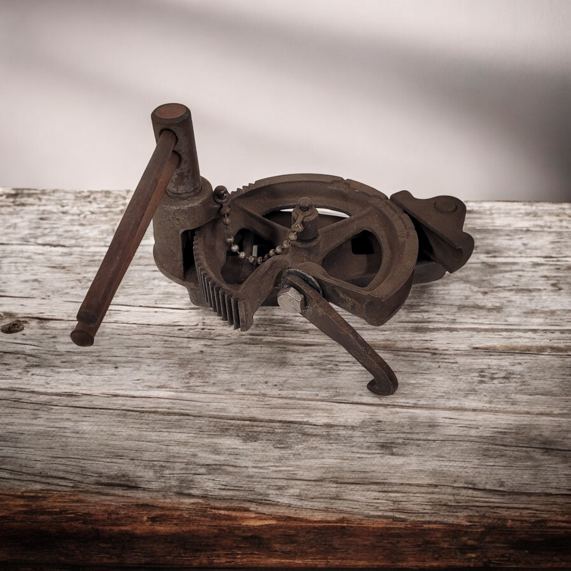 Antique Holsclaw Bros Handy 5/8