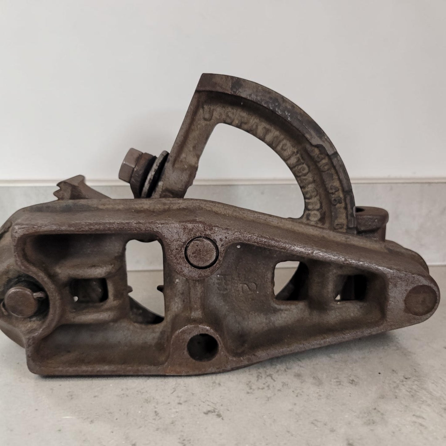 Vintage Holsclaw Brothers Handy No. 2 geared ratcheting pipe bender.
