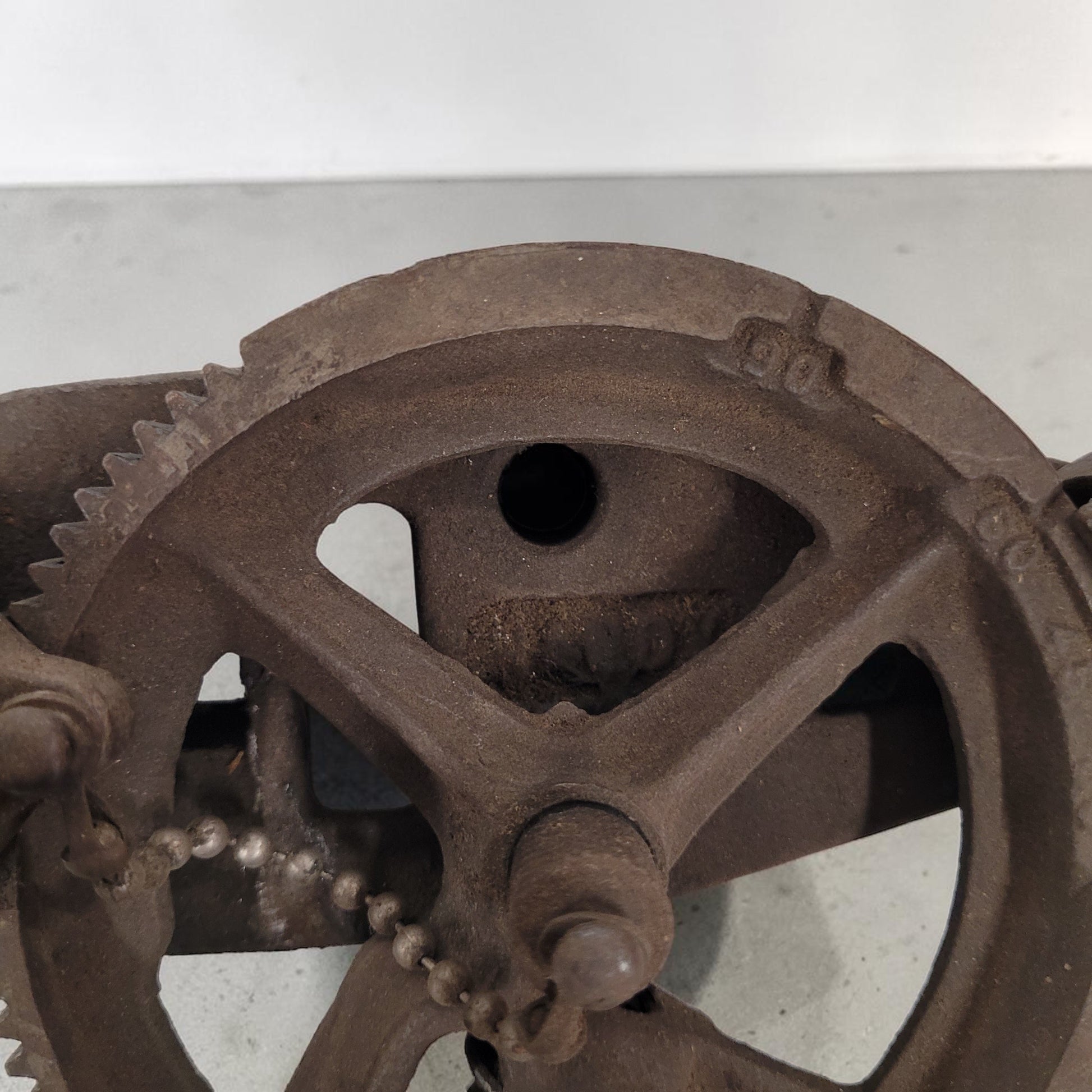 Vintage Holsclaw Brothers Handy No. 2 geared ratcheting pipe bender.
