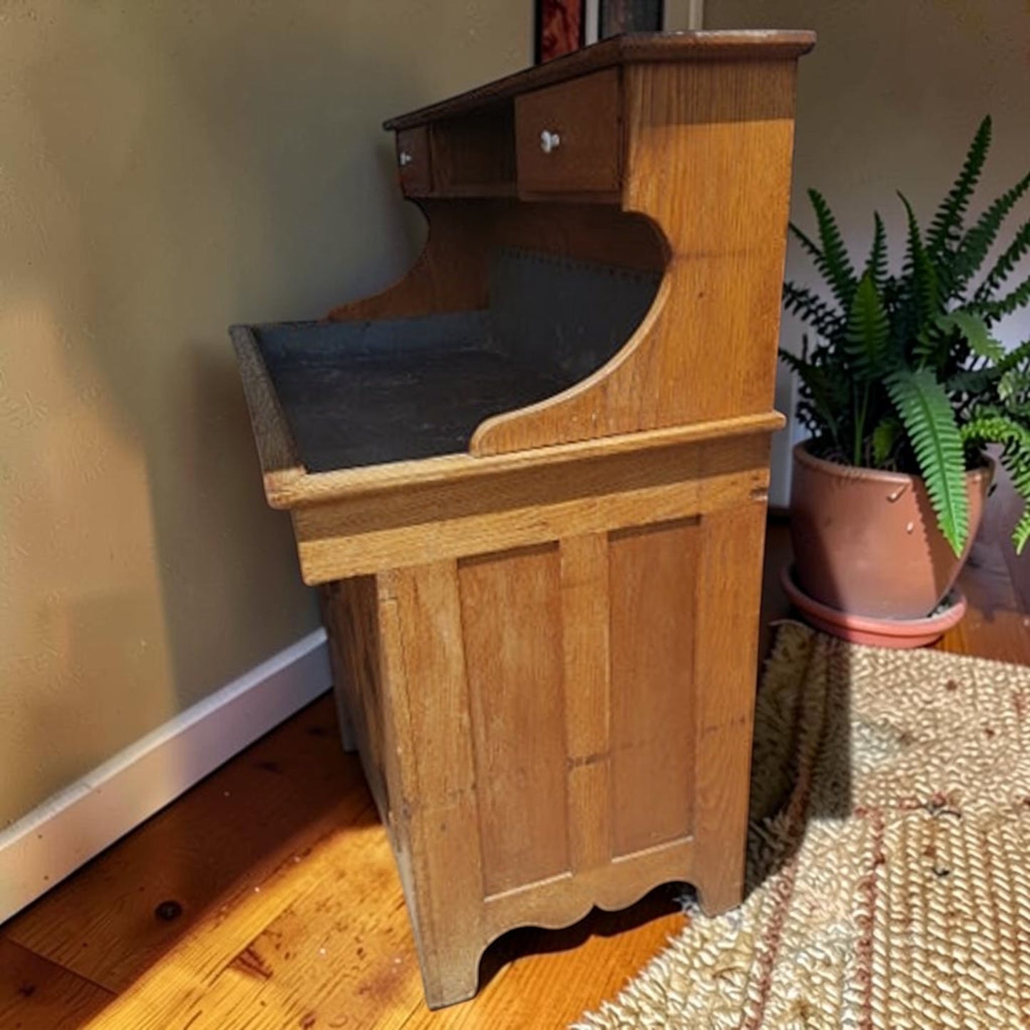 Primitive Pennsylvania dry sink with zinc basin and upper drawers, perfect for farmhouse or primitive décor.