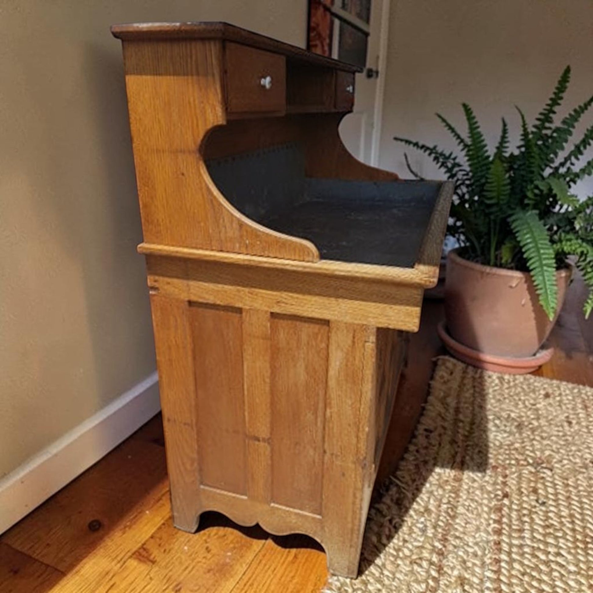 Primitive Pennsylvania dry sink with zinc basin and upper drawers, perfect for farmhouse or primitive décor.