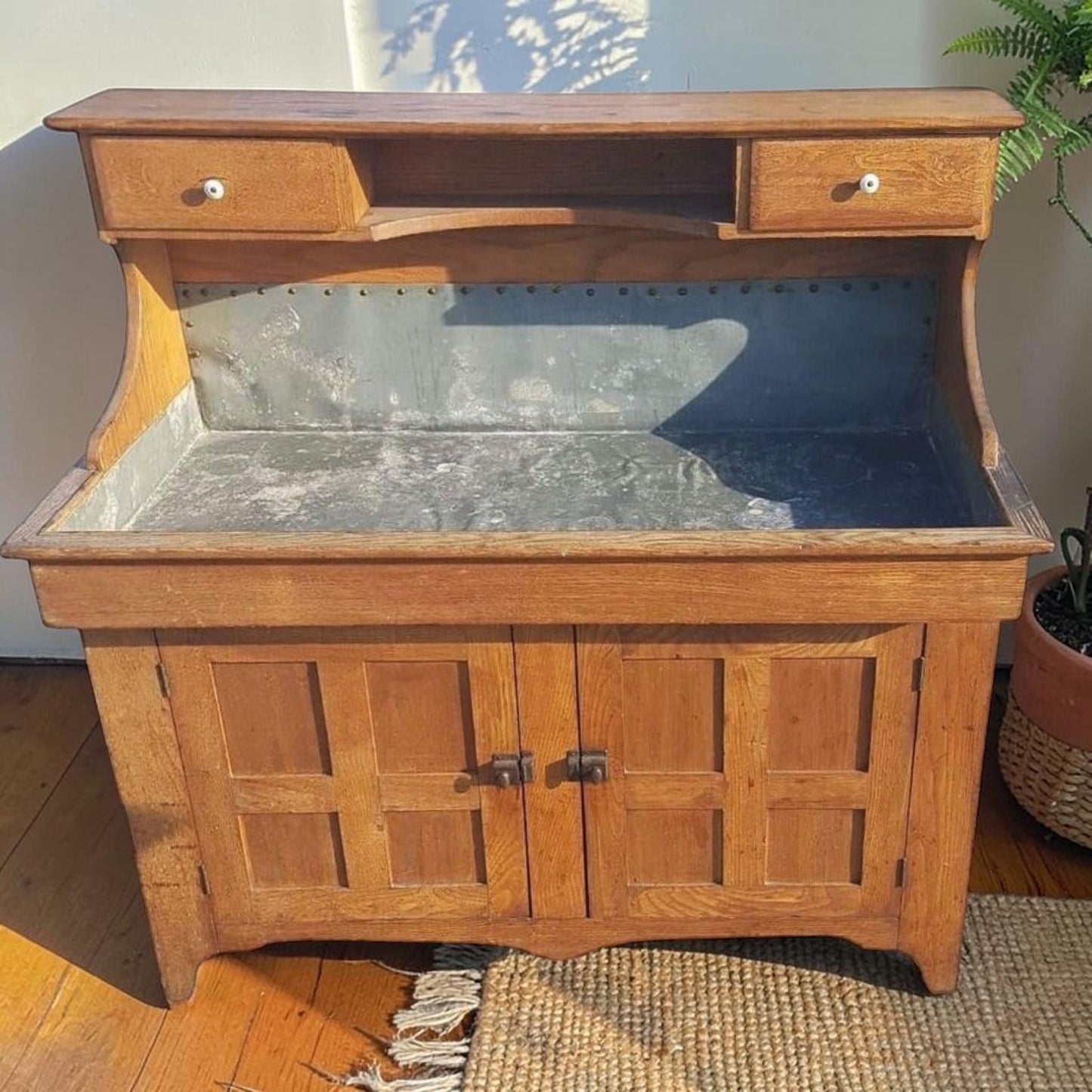 Primitive Pennsylvania dry sink with zinc basin and upper drawers, perfect for farmhouse or primitive décor.