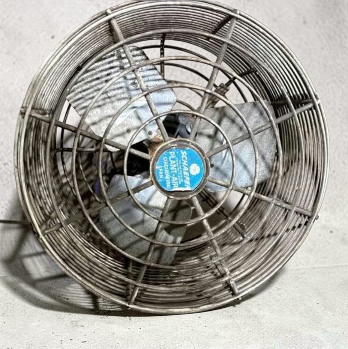 Schaefer 12 inch HAF horizontal air flow agricultural circulation fan
