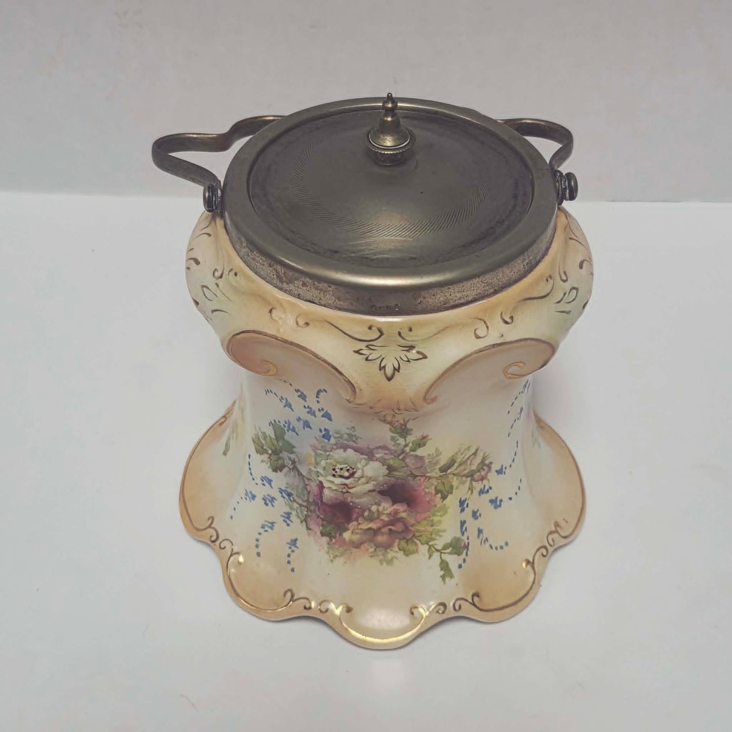 An elegant Victorian Royal Devon biscuit barrel in exceptional condition, ready to grace your kitchen or collection.