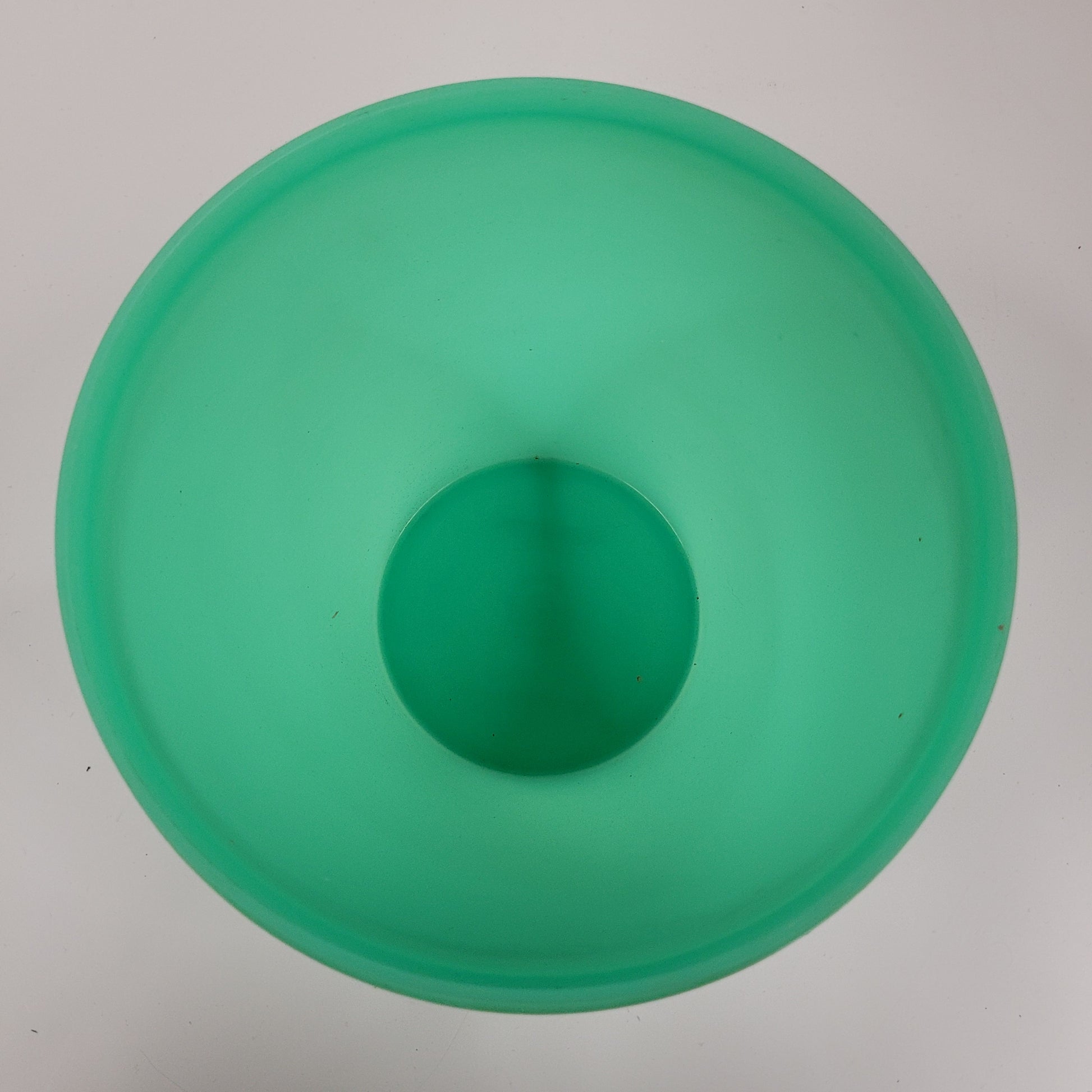 Vintage Green Tupperware Crisp-It Lettuce Crisper With Lid 679-11