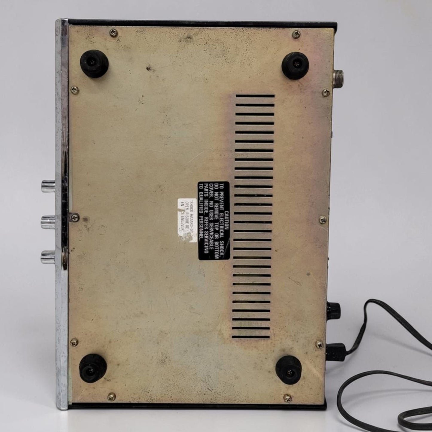 Vintage Blackfoot 40 CB base station transceiver with corded microphone handset.

Suggested Price
